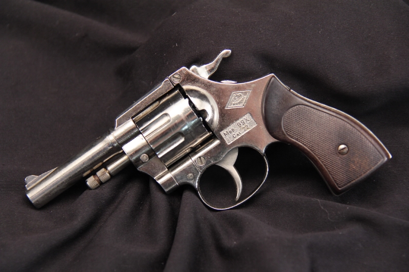 Mondial Model 999 Cap Gun Starter Pistol .22 Ca 8 Shot Made In Italy